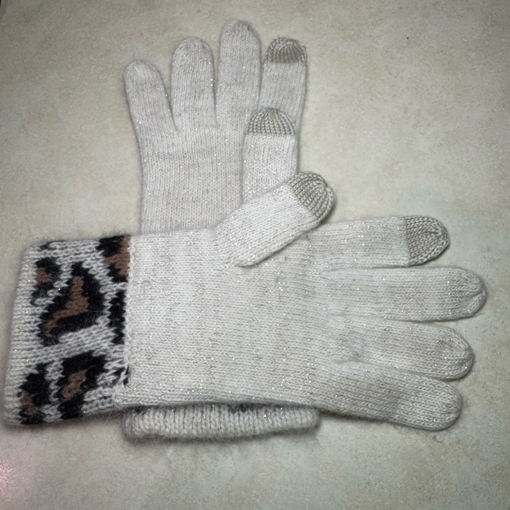 Coach Ocelot Tech Touch Leopard Pattern Knit Gloves Pre-owned - Picture 3 of 5